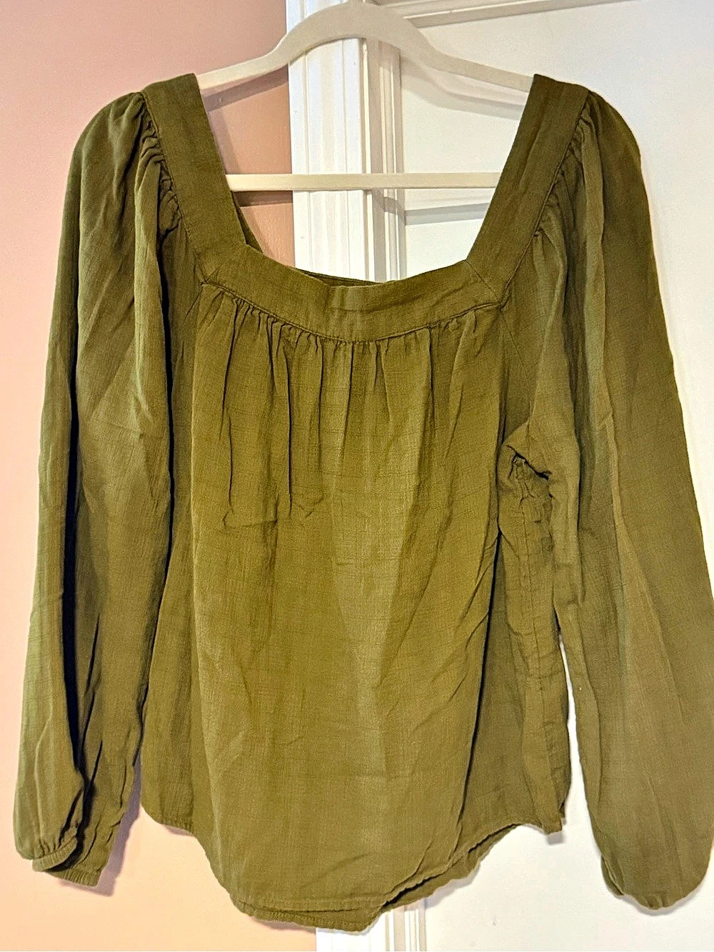 SONOMA Women's Olive Blouse Size Medium Like New